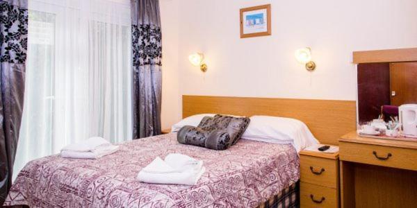 The Burlington Hotel Торки Екстериор снимка